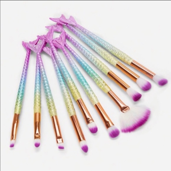 Set of 10 Mermaid Tail Makeup Brushes NWT - Picture 5 of 5